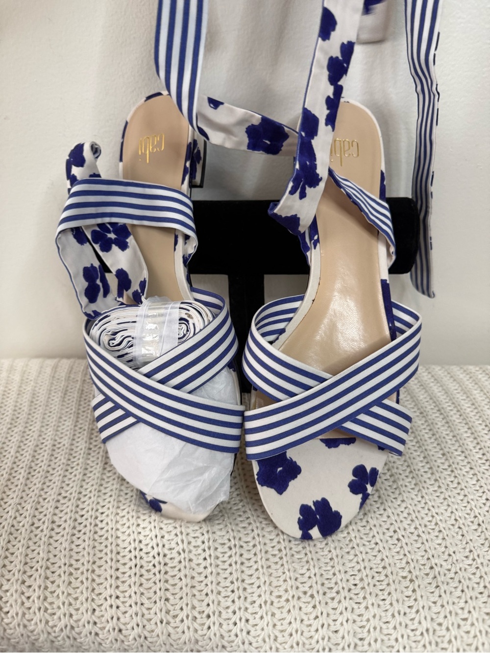 CABI New Blue & White Floral Strappy Women's Sandals in size 10